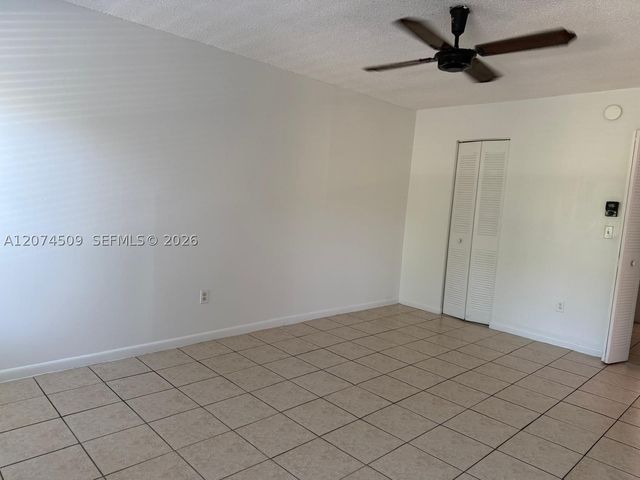 2800 NW 56th Ave E206, Lauderhill, FL 33313
