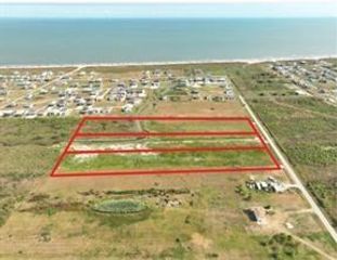 916 4th Avenue, Port Bolivar, TX 77650