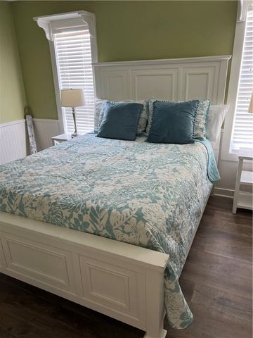 523 S Station St H, Port Aransas, TX 78373