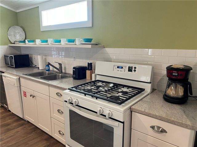 523 S Station St H, Port Aransas, TX 78373