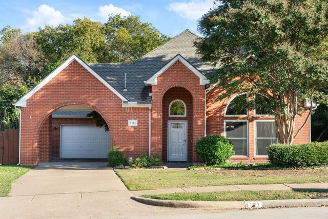 1323 Meadowbrook Drive, Mckinney, TX 75069