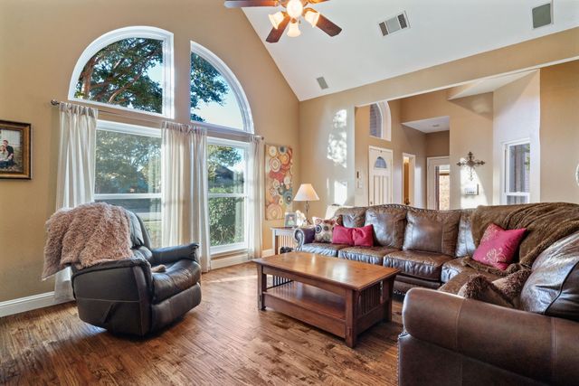 1323 Meadowbrook Drive, Mckinney, TX 75069