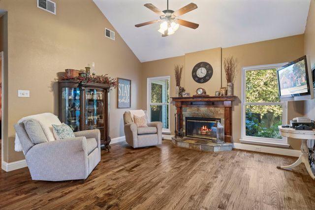 1323 Meadowbrook Drive, Mckinney, TX 75069