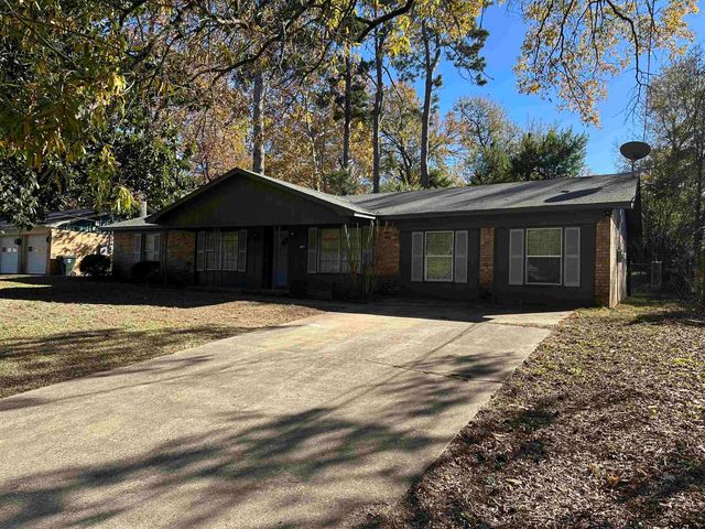 2917 Fleetwood Dr, Tyler, TX 75701