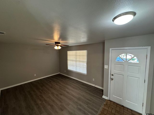 2917 Fleetwood Dr, Tyler, TX 75701