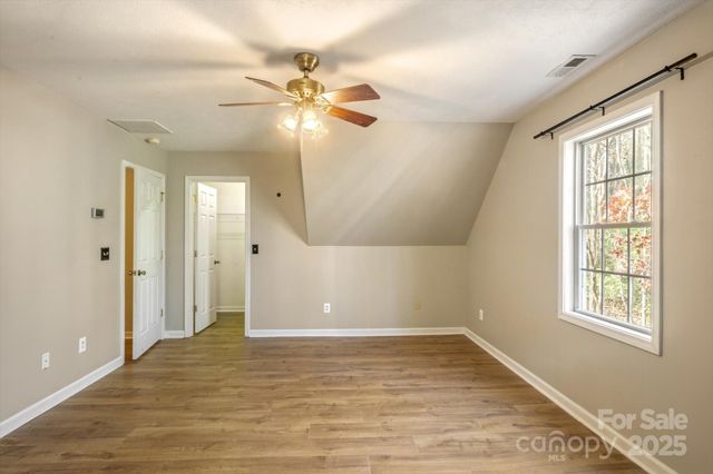 182 White Stone Lane, Hendersonville, NC 28791