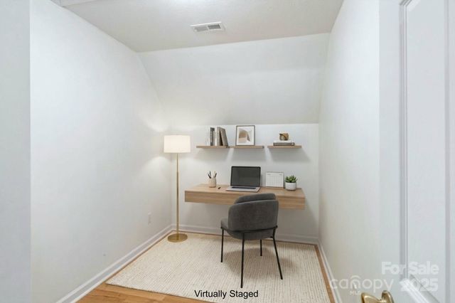 182 White Stone Lane, Hendersonville, NC 28791