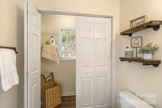 182 White Stone Lane, Hendersonville, NC 28791