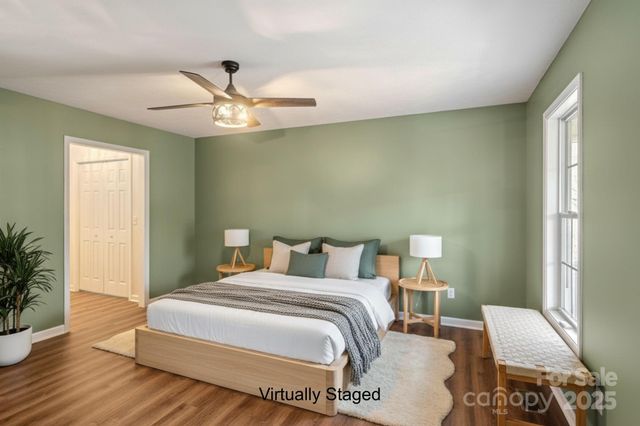 182 White Stone Lane, Hendersonville, NC 28791