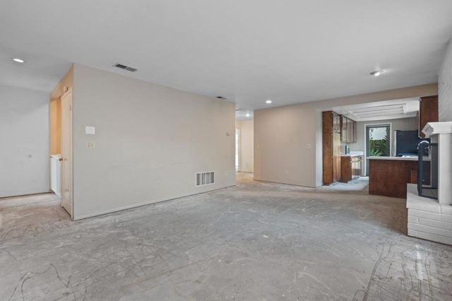 3212 N Mountain View Dr, San Diego, CA 92116