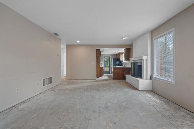 3212 N Mountain View Dr, San Diego, CA 92116