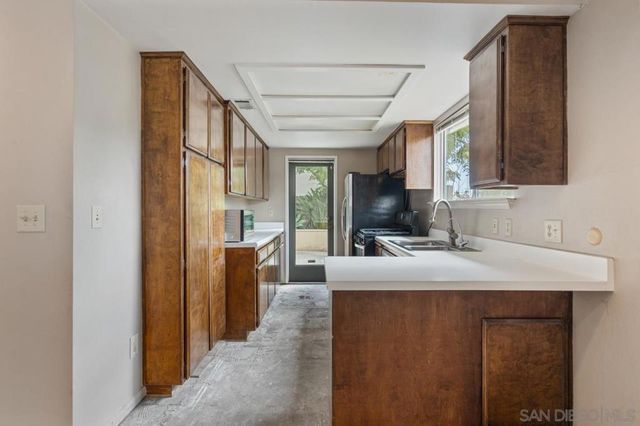 3212 N Mountain View Dr, San Diego, CA 92116