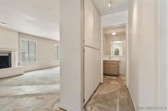 3212 N Mountain View Dr, San Diego, CA 92116