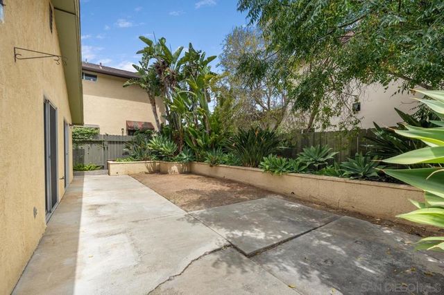 3212 N Mountain View Dr, San Diego, CA 92116
