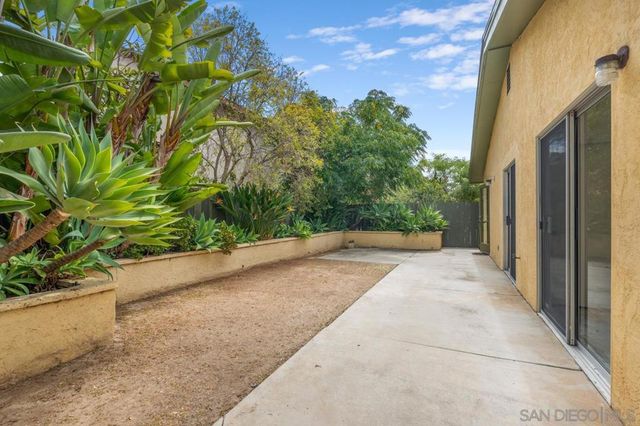 3212 N Mountain View Dr, San Diego, CA 92116