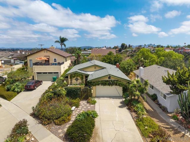 3212 N Mountain View Dr, San Diego, CA 92116
