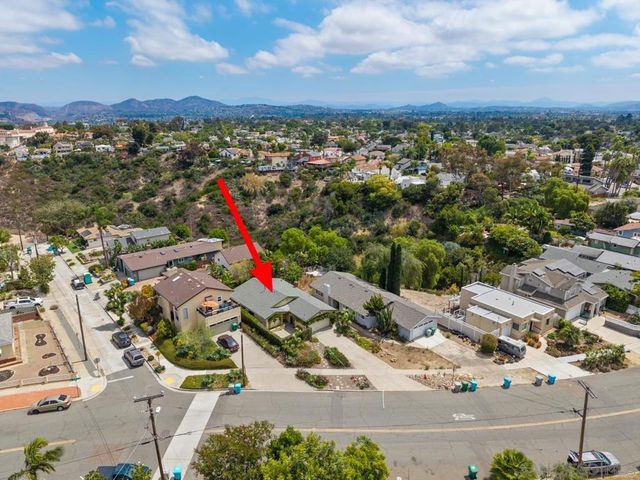 3212 N Mountain View Dr, San Diego, CA 92116