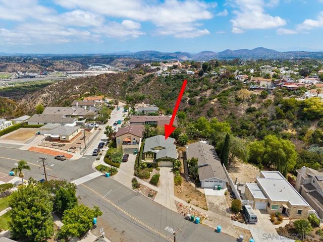3212 N Mountain View Dr, San Diego, CA 92116