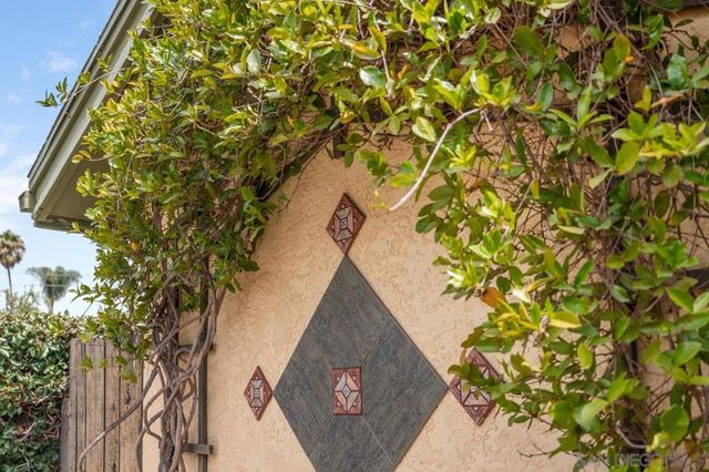 3212 N Mountain View Dr, San Diego, CA 92116