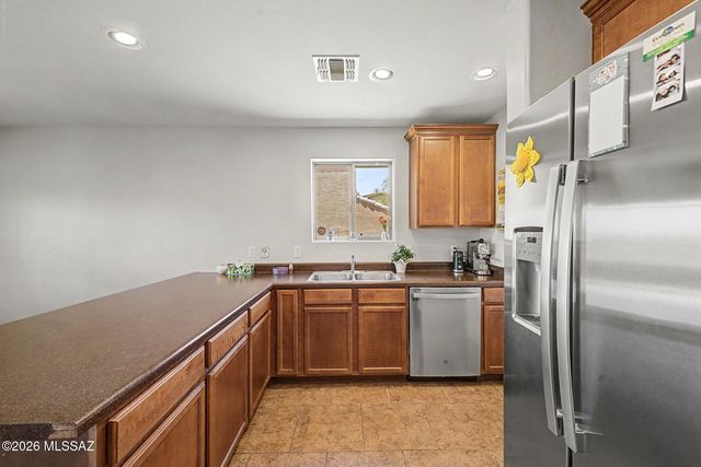 736 S Porter Routh Place, Vail, AZ 85641