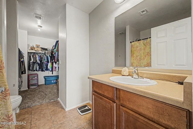 736 S Porter Routh Place, Vail, AZ 85641