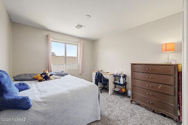 736 S Porter Routh Place, Vail, AZ 85641