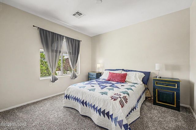 736 S Porter Routh Place, Vail, AZ 85641