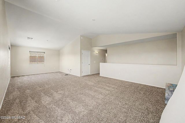 736 S Porter Routh Place, Vail, AZ 85641