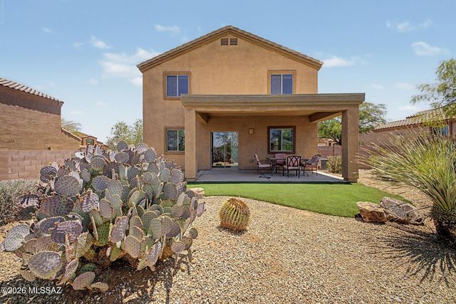 736 S Porter Routh Place, Vail, AZ 85641