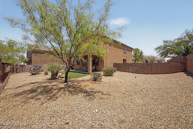 736 S Porter Routh Place, Vail, AZ 85641