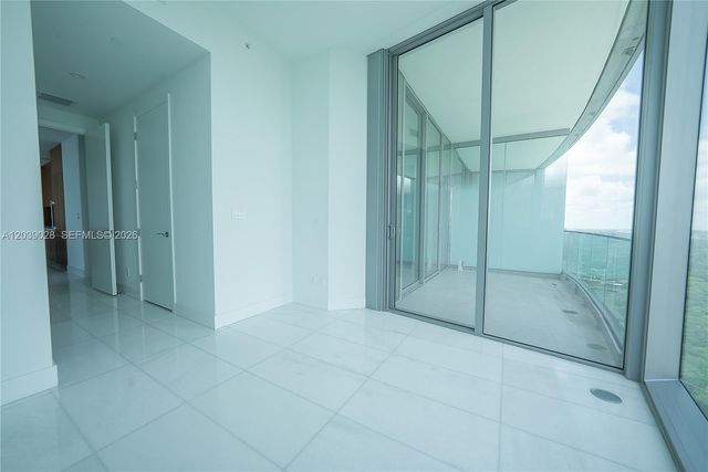 175 SE 25th Rd 2704, Miami, FL 33129