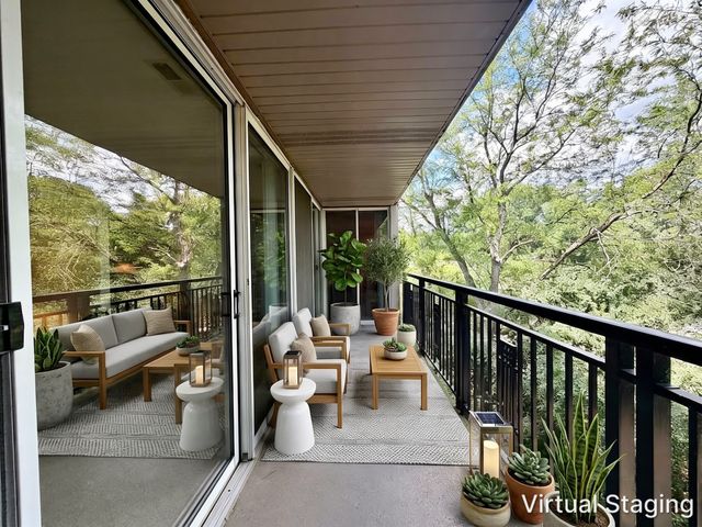 5950 Oakwood Drive 3M, Lisle, IL 60532
