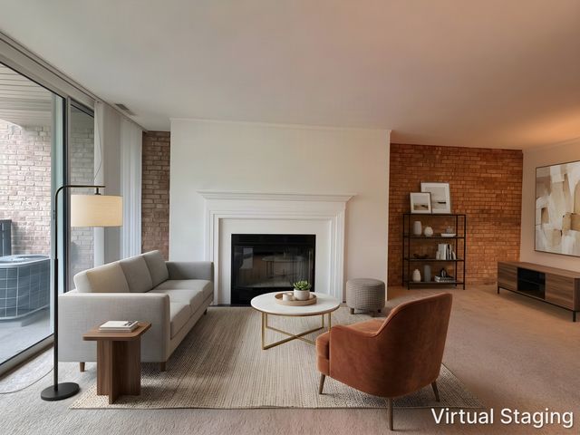 5950 Oakwood Drive 3M, Lisle, IL 60532