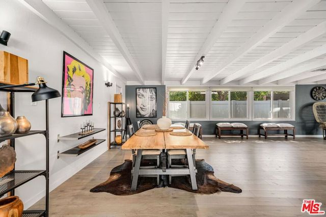 19805 Hamlin Street, Woodland Hills, CA 91367