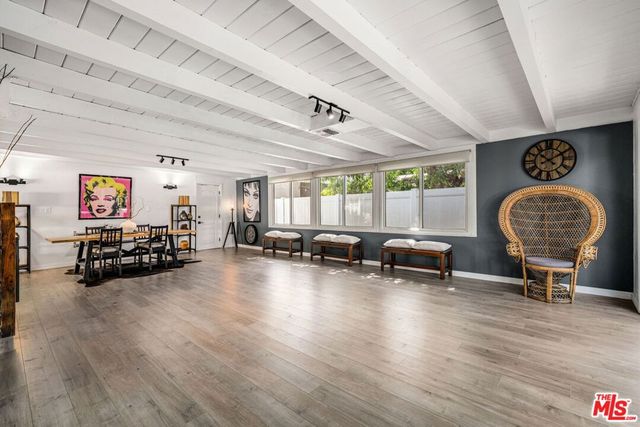 19805 Hamlin Street, Woodland Hills, CA 91367