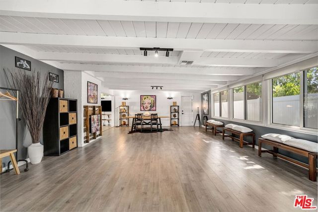 19805 Hamlin Street, Woodland Hills, CA 91367