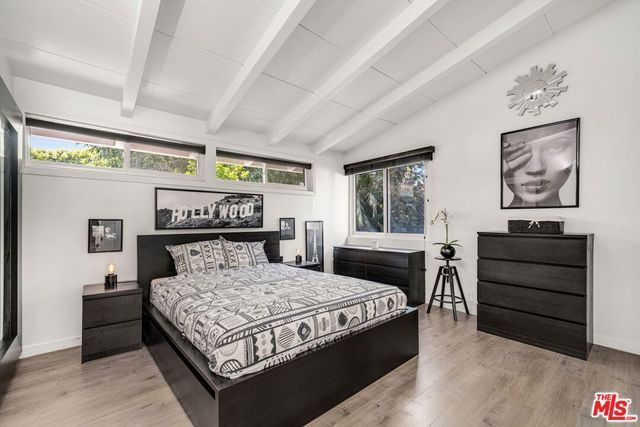 19805 Hamlin Street, Woodland Hills, CA 91367