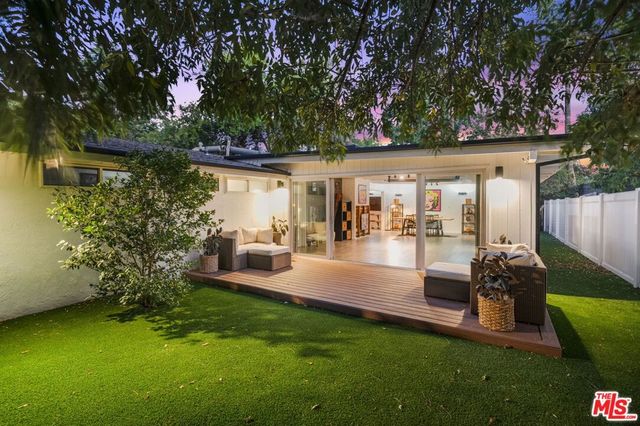 19805 Hamlin Street, Woodland Hills, CA 91367