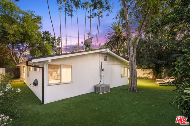 19805 Hamlin Street, Woodland Hills, CA 91367