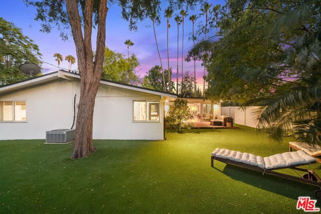 19805 Hamlin Street, Woodland Hills, CA 91367