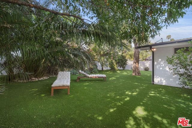 19805 Hamlin Street, Woodland Hills, CA 91367