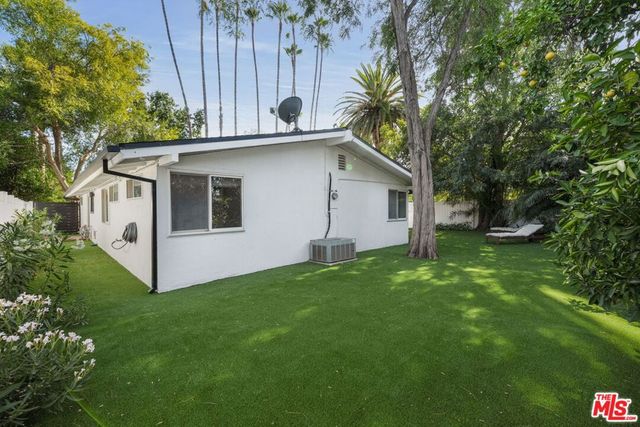 19805 Hamlin Street, Woodland Hills, CA 91367