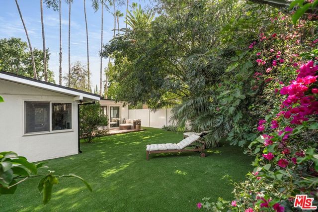 19805 Hamlin Street, Woodland Hills, CA 91367