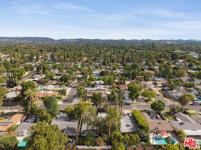 19805 Hamlin Street, Woodland Hills, CA 91367