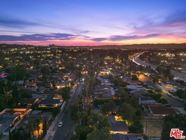 19805 Hamlin Street, Woodland Hills, CA 91367