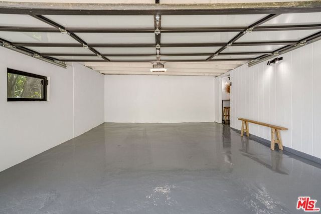19805 Hamlin Street, Woodland Hills, CA 91367