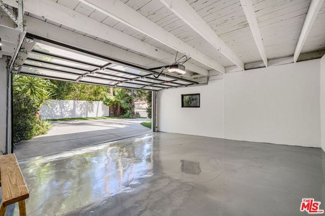 19805 Hamlin Street, Woodland Hills, CA 91367