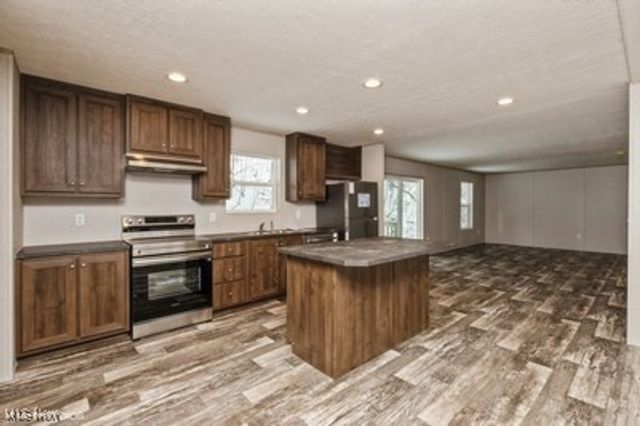 470 & 480 County House Lane, Marietta, OH 45750