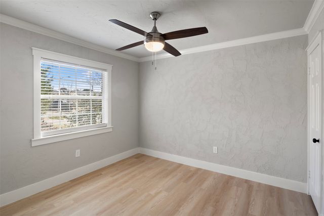 807 Salem Drive, Arlington, TX 76014