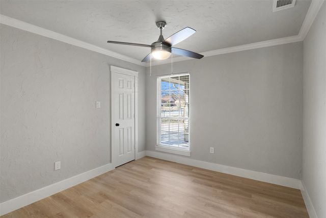 807 Salem Drive, Arlington, TX 76014